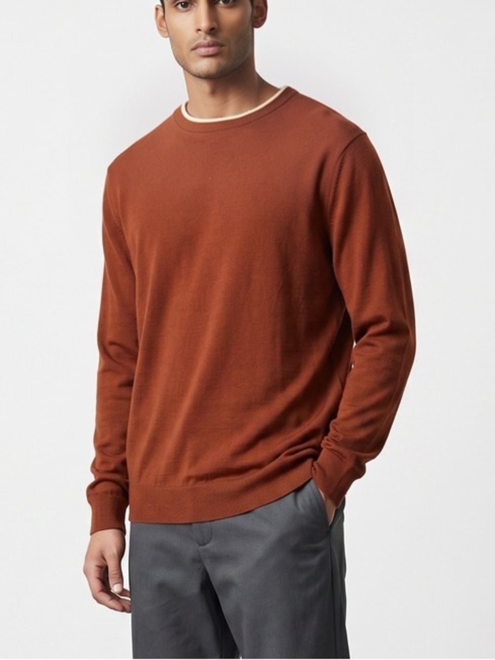 Wills Crewneck Sweater in Rust Brown